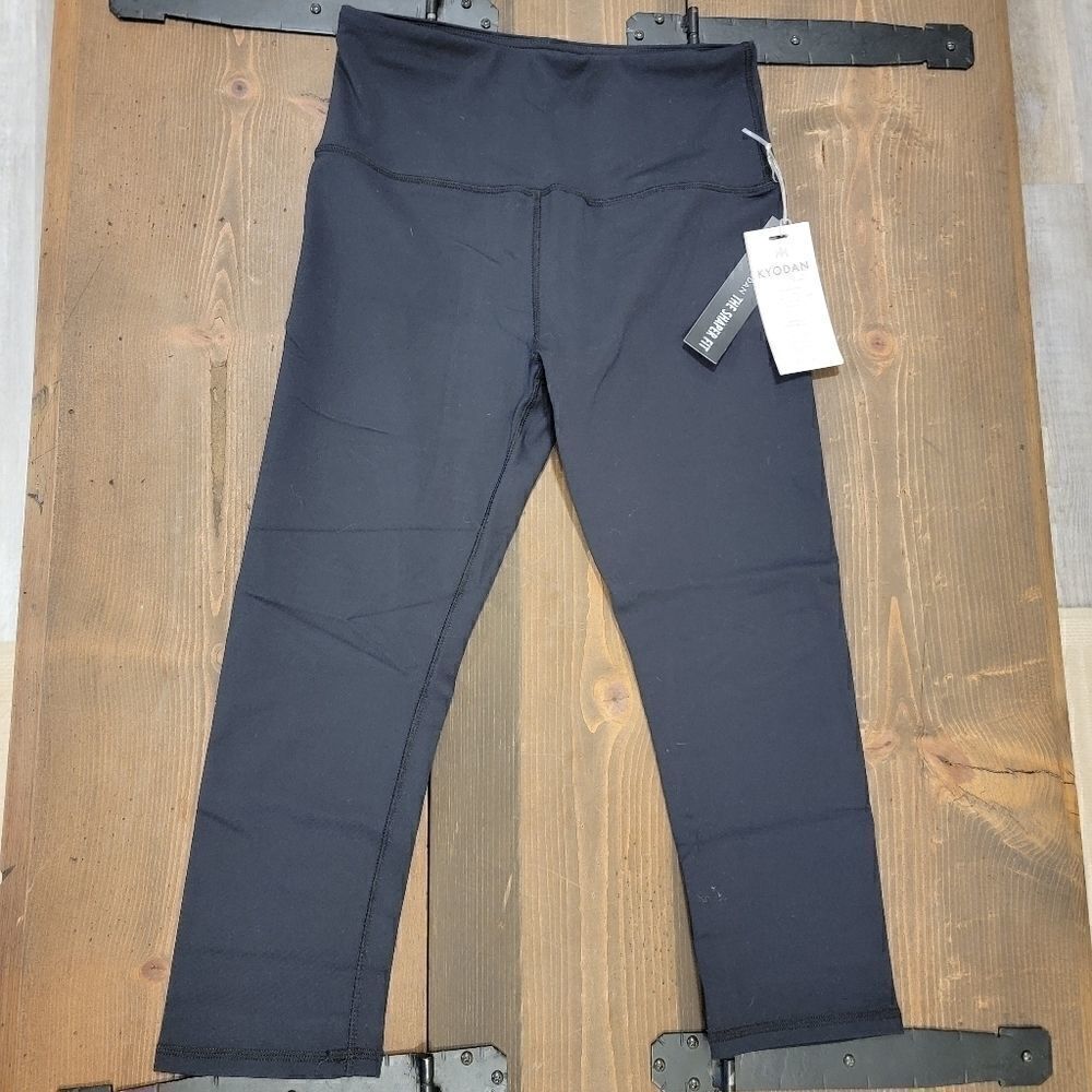 NWT Kyodan black leggings medium